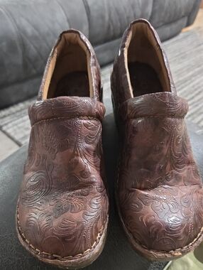 BOC Brown Embossed Leather Slip-On Clogs Size 7.5